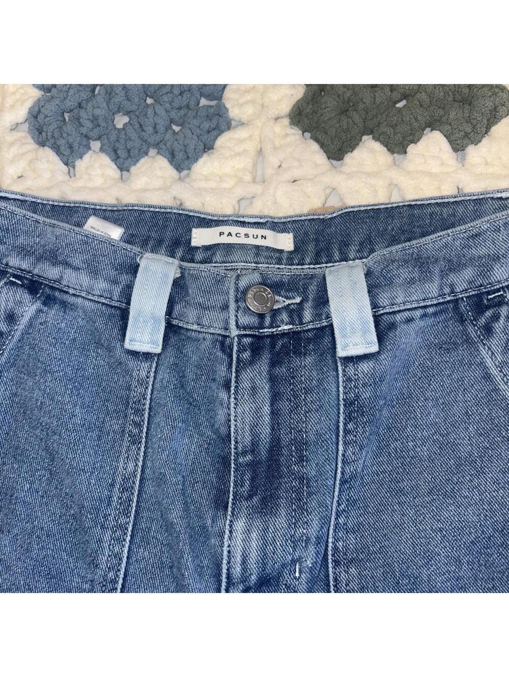 PacSun Highrise Carpenter Woman’s size 27 Denim Cargo Pants with Light Pockets - Picture 5 of 8